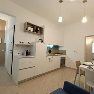 Firsthouse - Nel Centro Storico Con Parcheggio Gratuito , Siena Italia