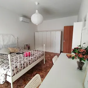 Liz's House, Super Servito A , Florencia Italia
