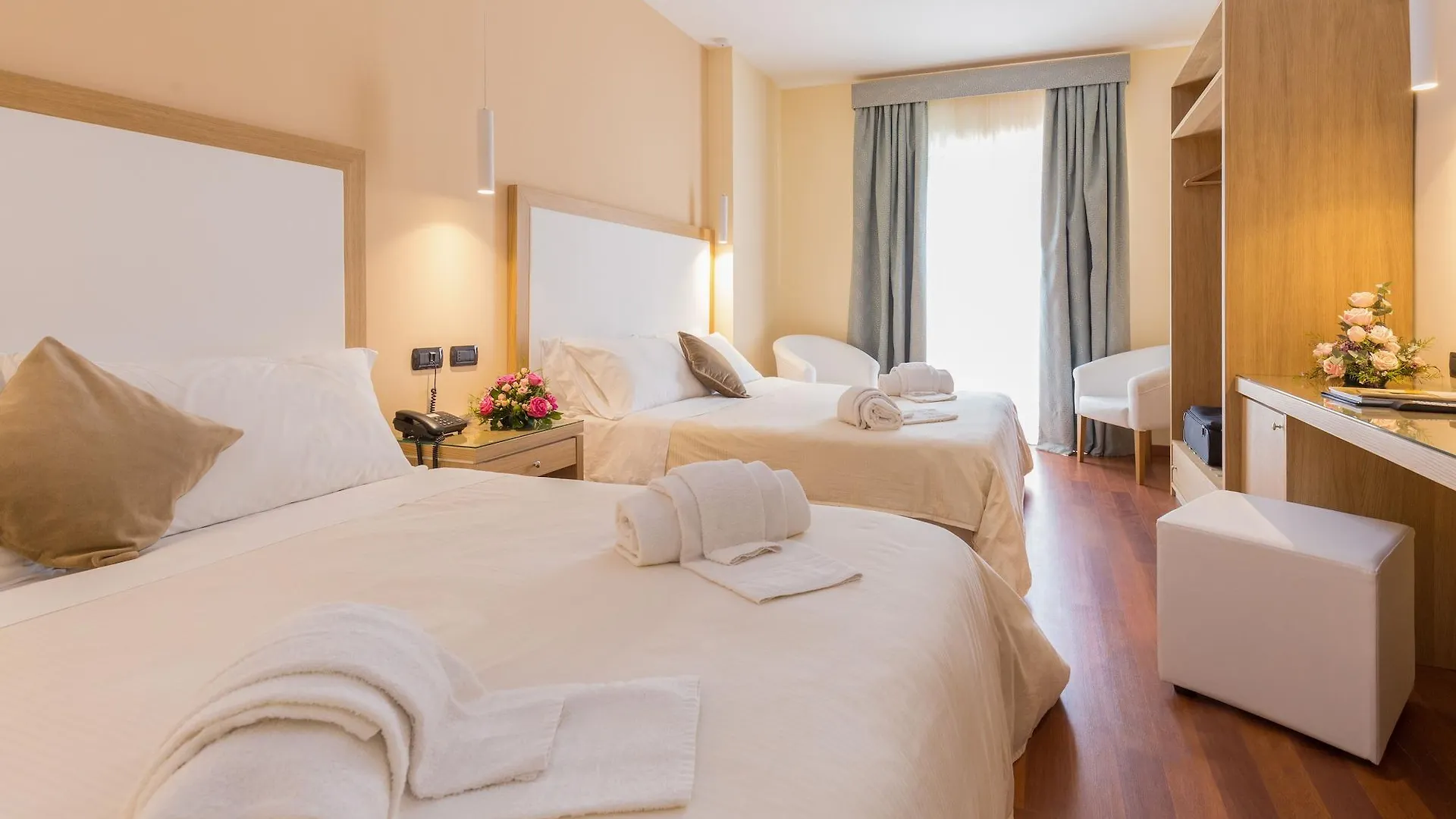טאורמינה Hotel Villa Esperia