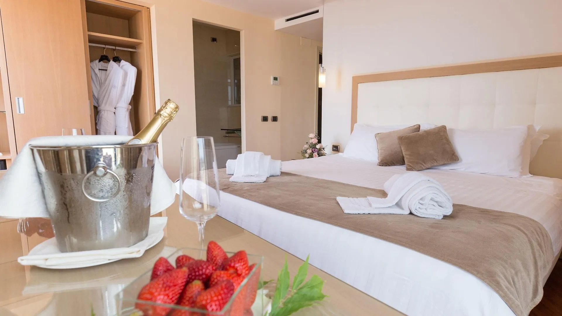 טאורמינה Hotel Villa Esperia