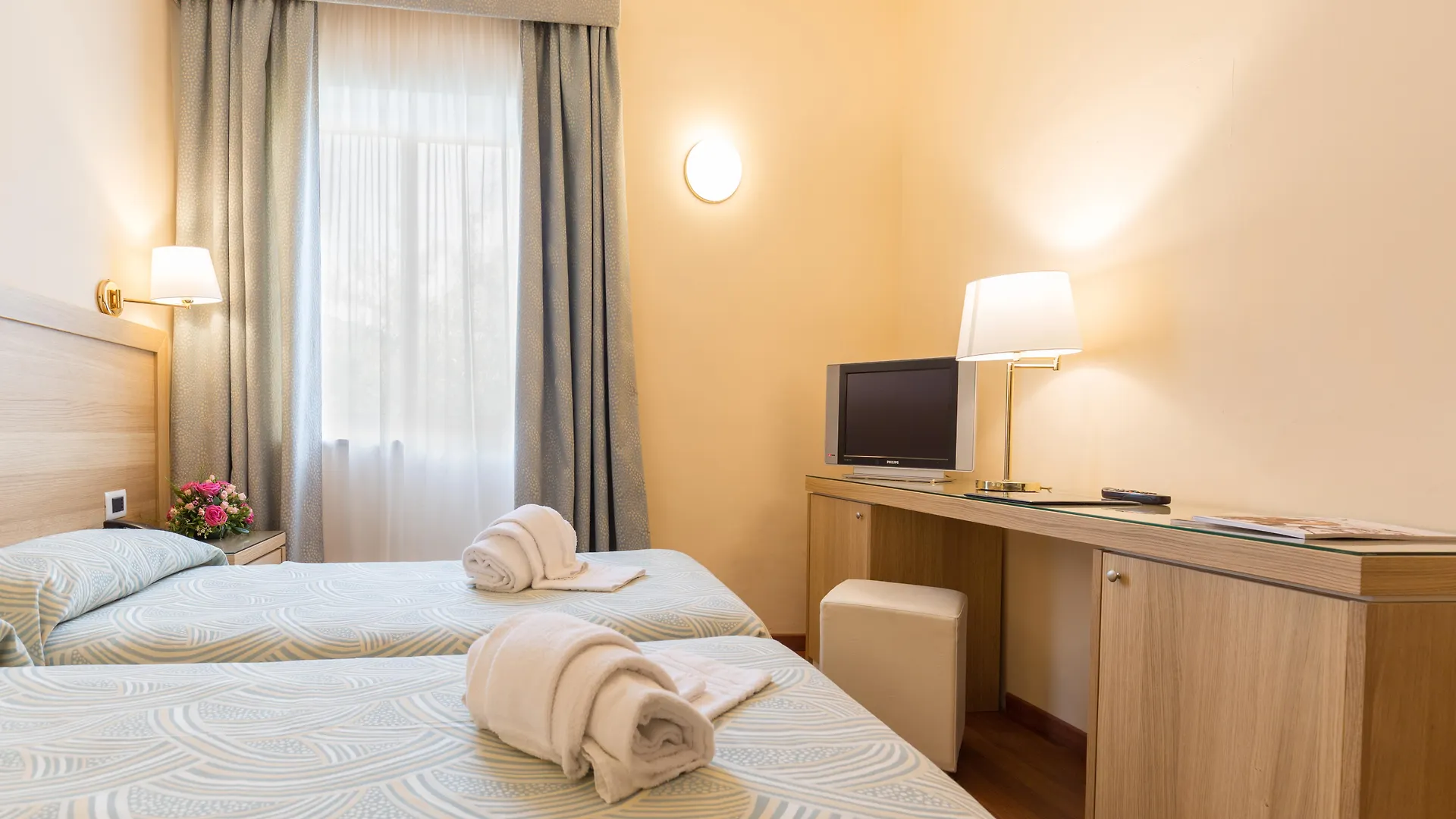 טאורמינה Hotel Villa Esperia