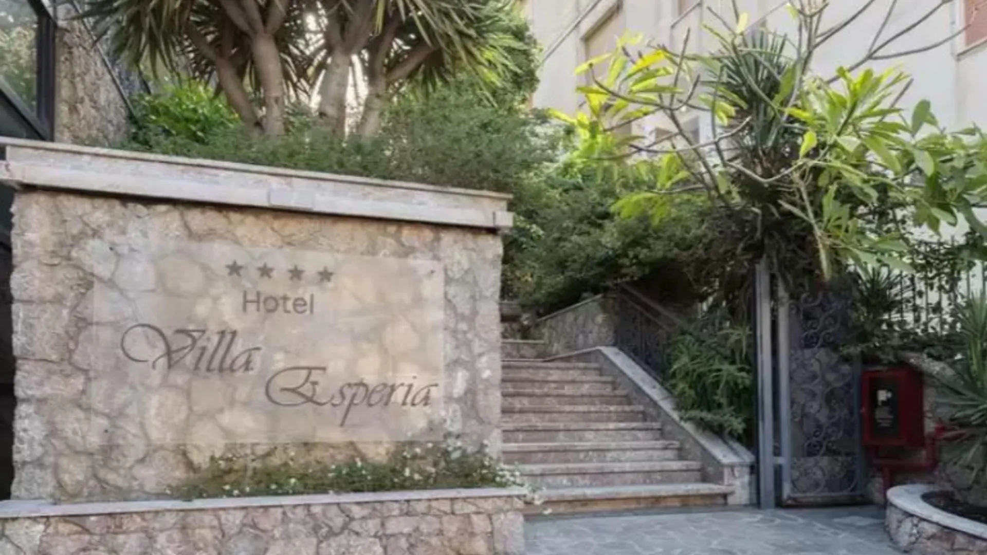 טאורמינה Hotel Villa Esperia