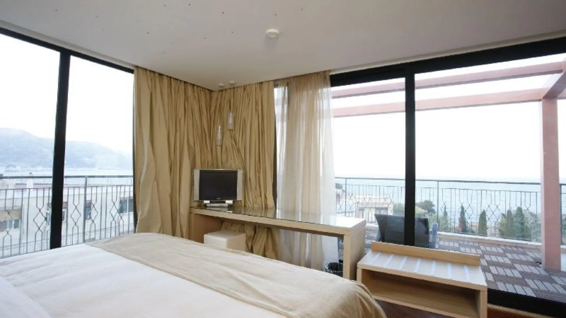 טאורמינה Hotel Villa Esperia