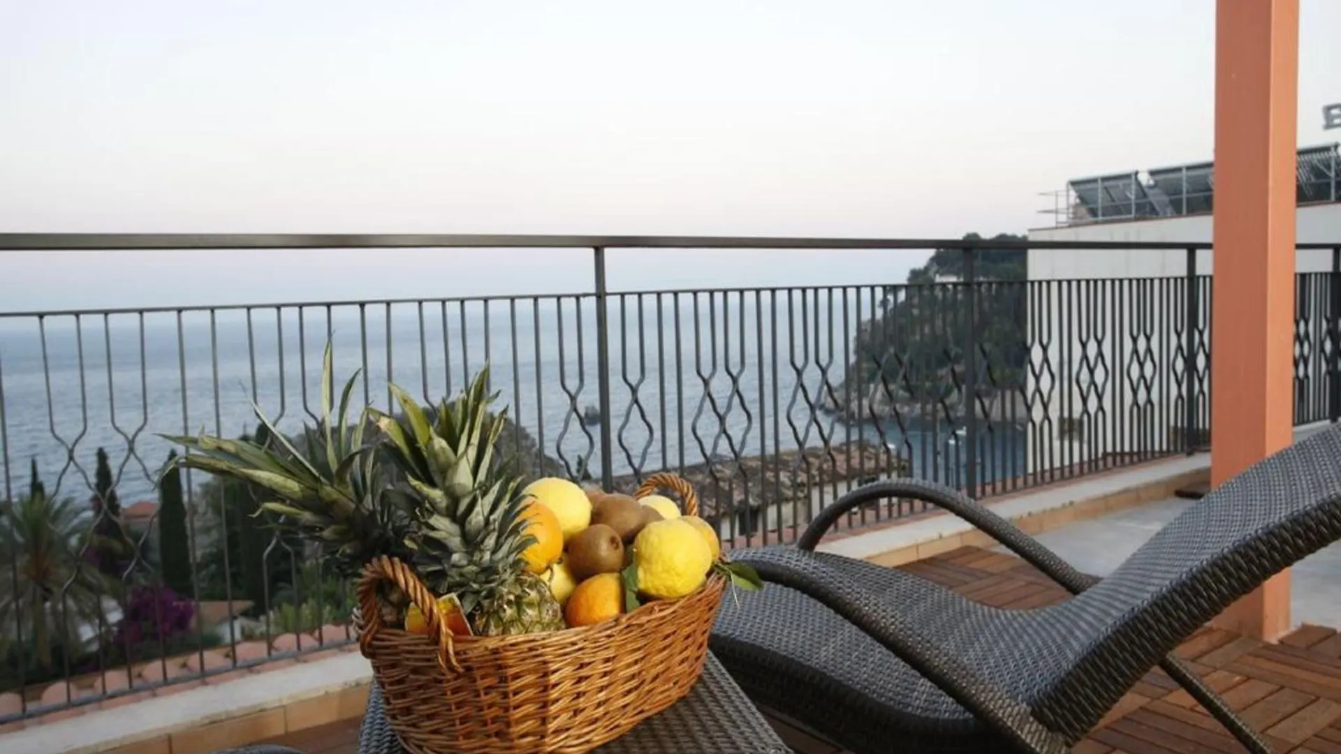 טאורמינה Hotel Villa Esperia 4*,  איטליה