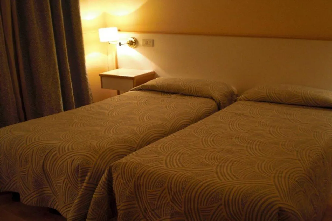 טאורמינה Hotel Villa Esperia