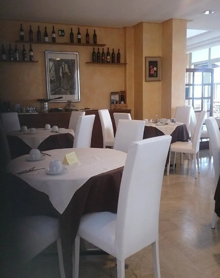 טאורמינה Hotel Villa Esperia 4*,  איטליה